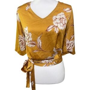 Iris Gold Hue Floral Blouse with Tie on Front or Back. Sz Small.